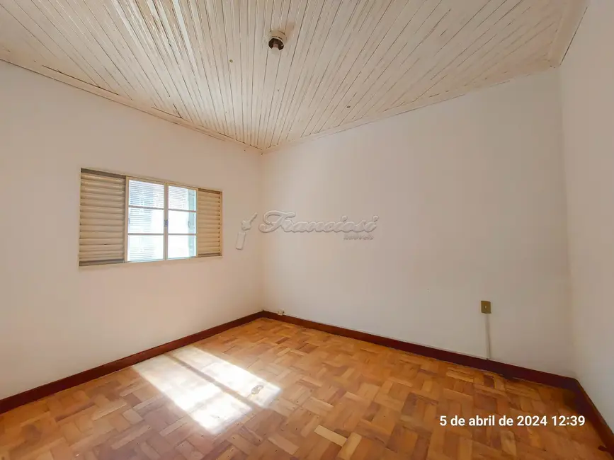 Foto 11 de Casa com 2 quartos para alugar, 69m2 em Jardim Itália, Itapetininga - SP