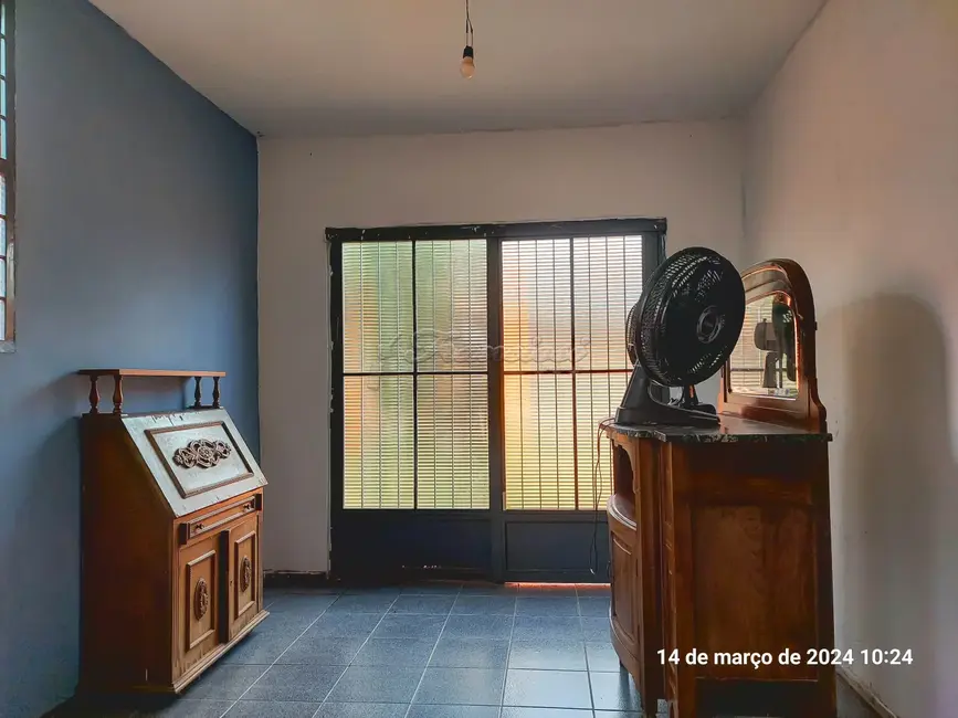 Casa com 2 quartos à venda, 250m2 em Vila Santana, Itapetininga - SP - imagem 3 Foto 3 de Casa com 2 quartos à venda, 250m2 em Vila Santana, Itapetininga - SP