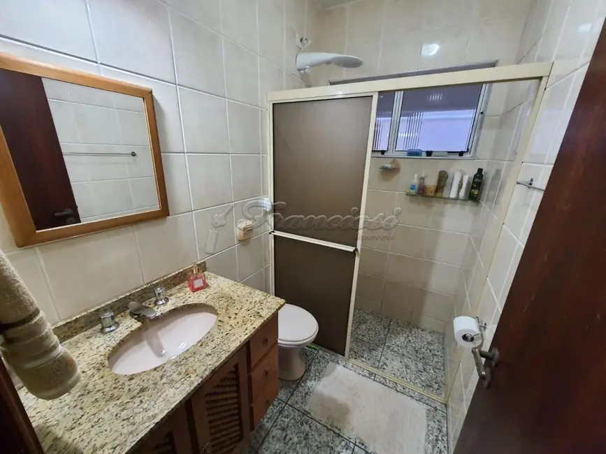 Casa com 4 quartos à venda, 163m2 em Parque Atenas do Sul, Itapetininga - SP - imagem 4 Foto 4 de Casa com 4 quartos à venda, 163m2 em Parque Atenas do Sul, Itapetininga - SP