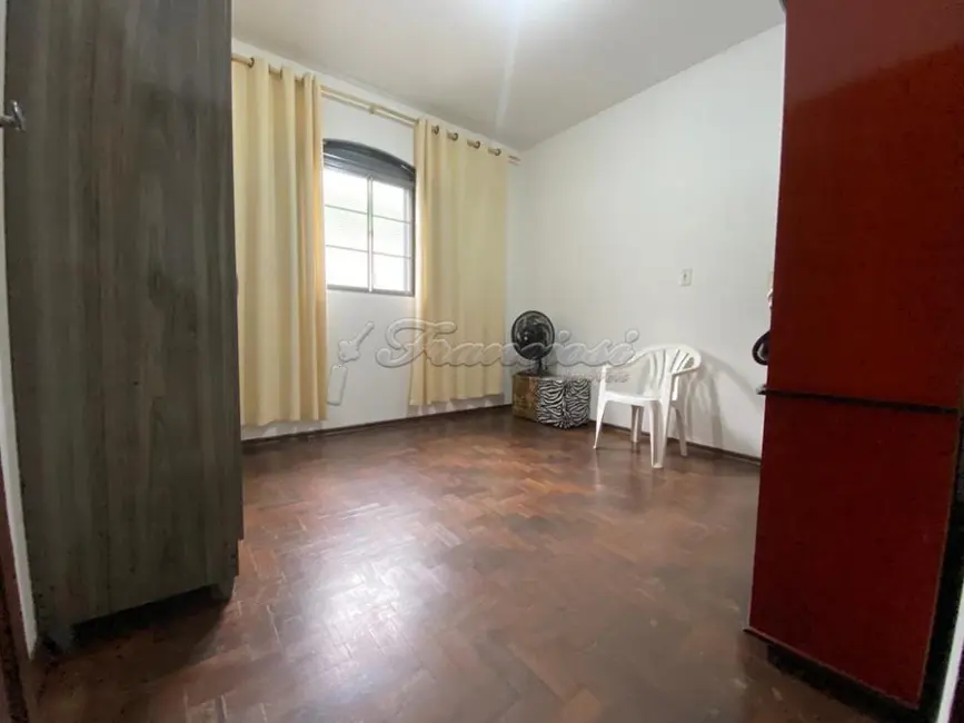 Casa com 3 quartos à venda, 185m2 em Vila Reis, Itapetininga - SP - imagem 9 Foto 9 de Casa com 3 quartos à venda, 185m2 em Vila Reis, Itapetininga - SP