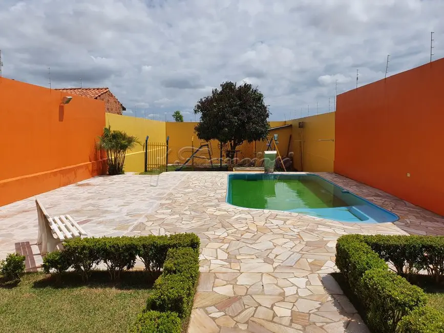 Chácara com 1 quarto à venda, 160m2 em Chácaras Alvorada, Itapetininga - SP - imagem 9 Foto 9 de Chácara com 1 quarto à venda, 160m2 em Chácaras Alvorada, Itapetininga - SP