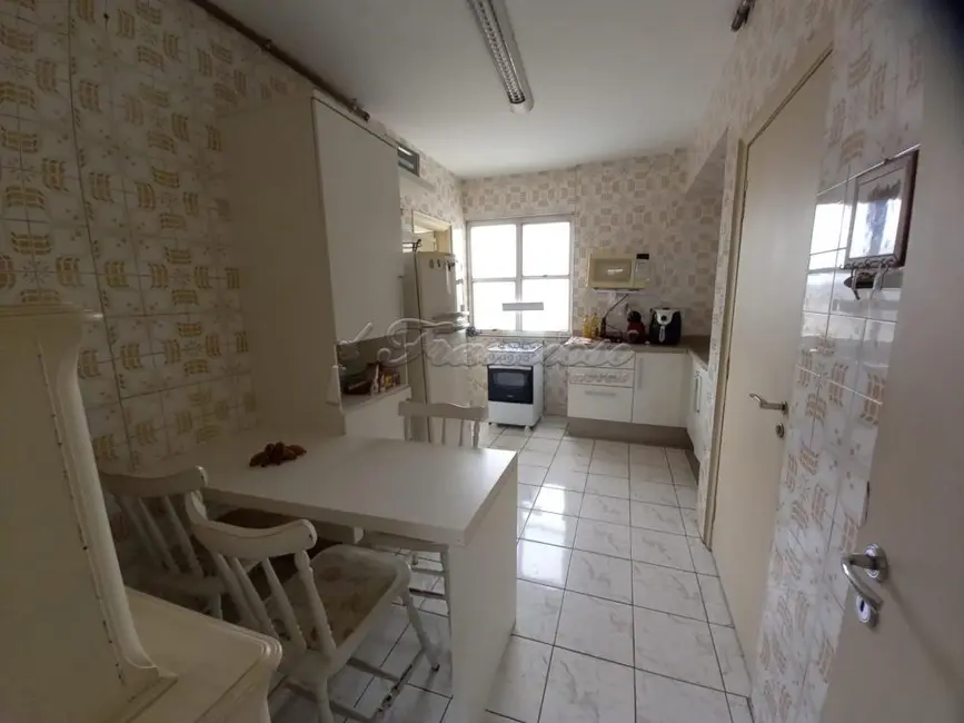 Apartamento com 3 quartos à venda, 134m2 em Centro, Itapetininga - SP - imagem 4 Foto 4 de Apartamento com 3 quartos à venda, 134m2 em Centro, Itapetininga - SP