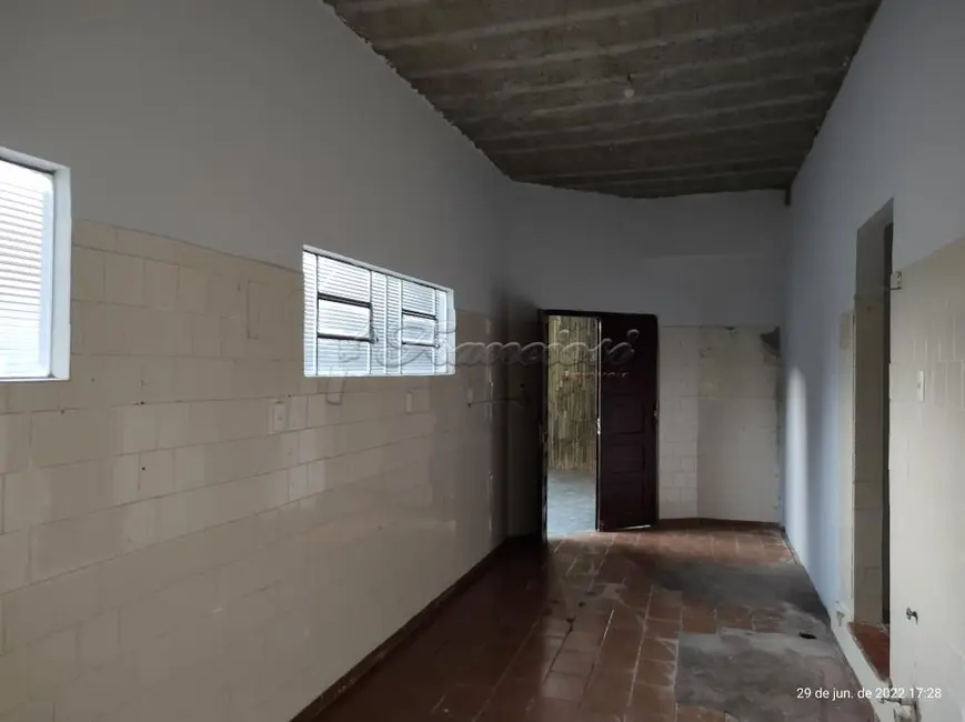 Casa com 2 quartos à venda, 215m2 em Vila Santa Isabel, Itapetininga - SP - imagem 4 Foto 4 de Casa com 2 quartos à venda, 215m2 em Vila Santa Isabel, Itapetininga - SP