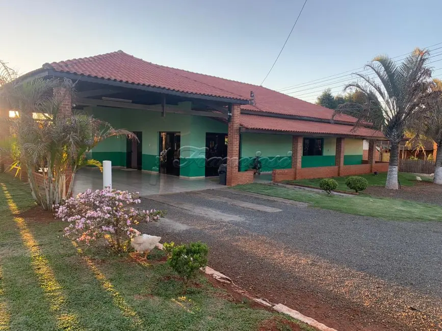 Foto 2 de Chácara com 3 quartos à venda, 730m2 em Enxovia, Tatui - SP