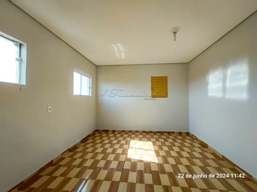 Casa com 3 quartos para alugar, 150m2 em Vila Nastri, Itapetininga - SP - imagem 9 Foto 9 de Casa com 3 quartos para alugar, 150m2 em Vila Nastri, Itapetininga - SP