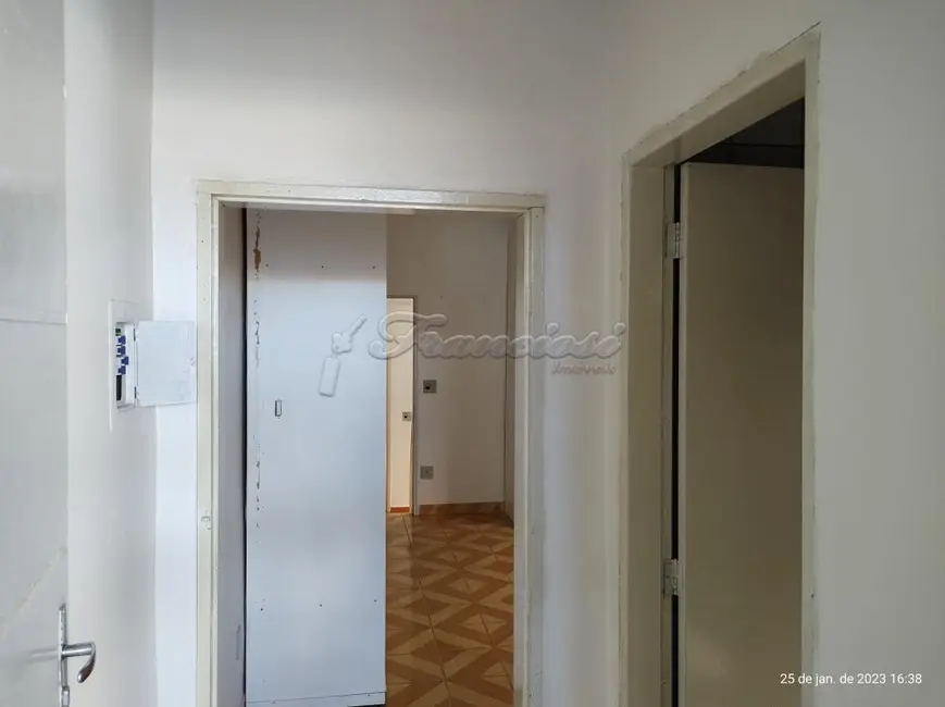 Foto 1 de Casa com 3 quartos à venda, 150m2 em Jardim Fogaça, Itapetininga - SP