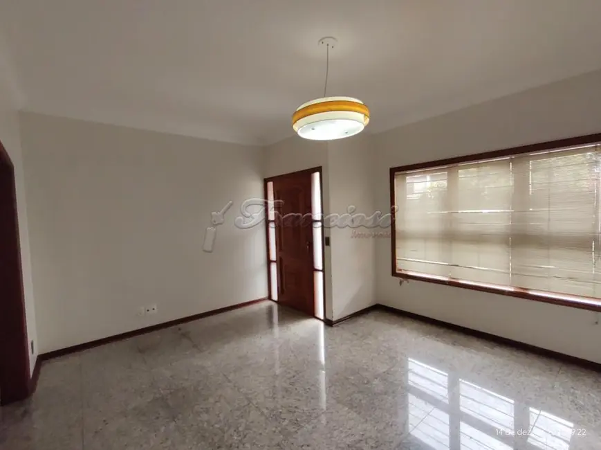 Foto 1 de Casa com 4 quartos para alugar, 442m2 em Centro, Itapetininga - SP