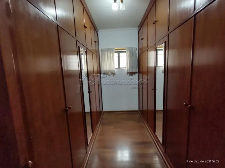 Foto 9 de Casa com 4 quartos para alugar, 442m2 em Centro, Itapetininga - SP