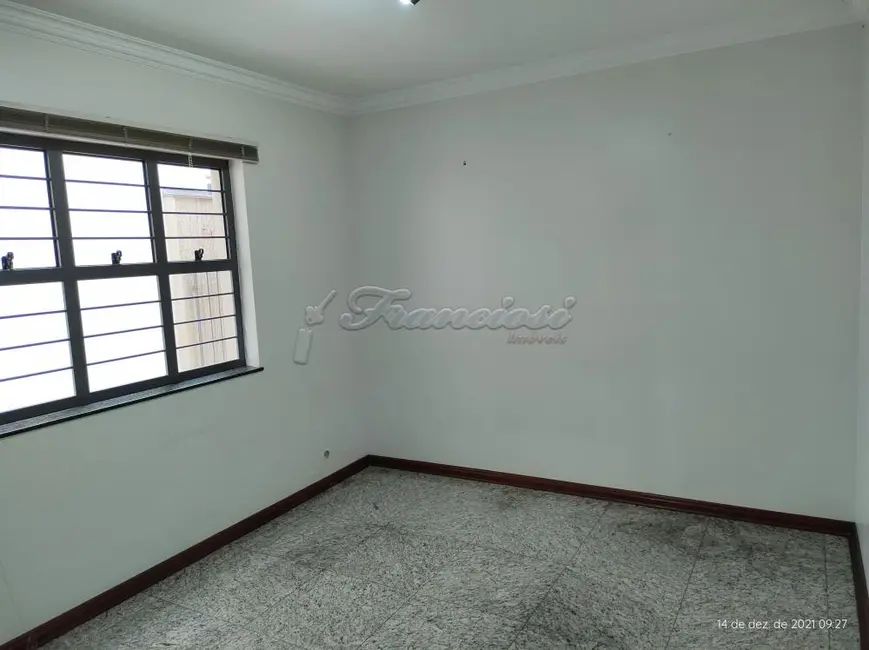 Foto 6 de Casa com 4 quartos para alugar, 442m2 em Centro, Itapetininga - SP