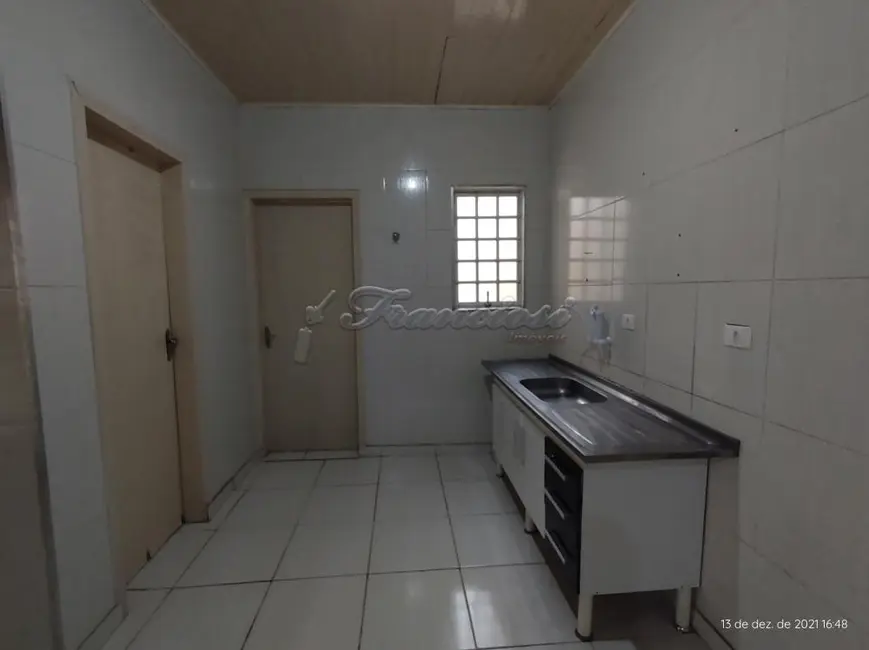 Casa com 2 quartos para alugar, 56m2 em Centro, Itapetininga - SP - imagem 5 Foto 5 de Casa com 2 quartos para alugar, 56m2 em Centro, Itapetininga - SP