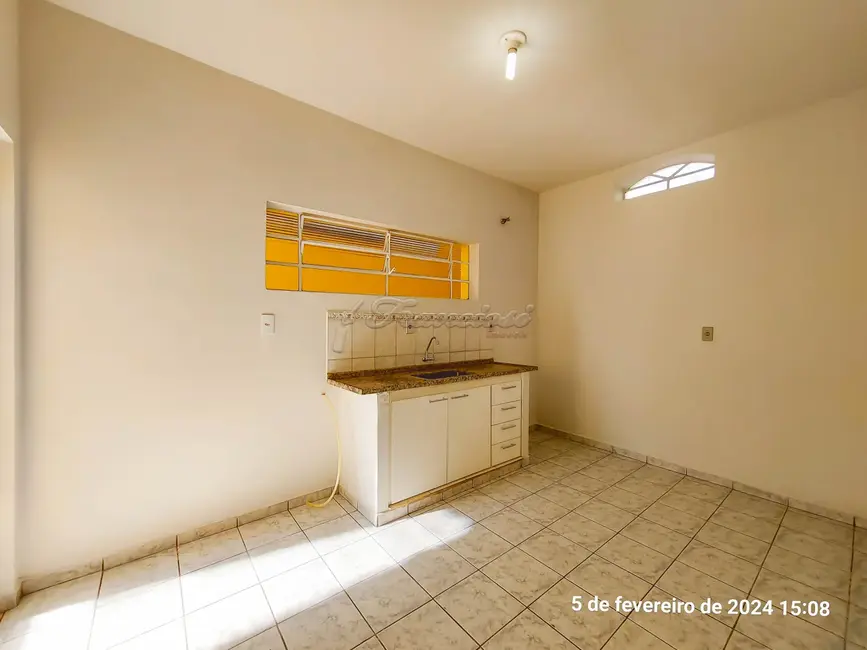 Casa com 3 quartos para alugar, 169m2 em Vila Rosa, Itapetininga - SP - imagem 9 Foto 9 de Casa com 3 quartos para alugar, 169m2 em Vila Rosa, Itapetininga - SP