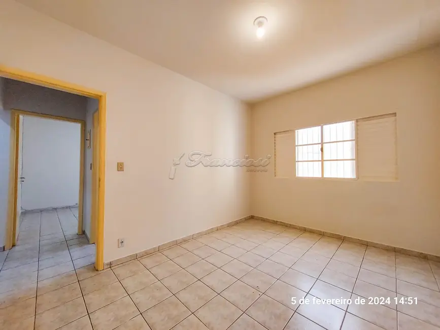 Casa com 3 quartos para alugar, 169m2 em Vila Rosa, Itapetininga - SP - imagem 6 Foto 6 de Casa com 3 quartos para alugar, 169m2 em Vila Rosa, Itapetininga - SP