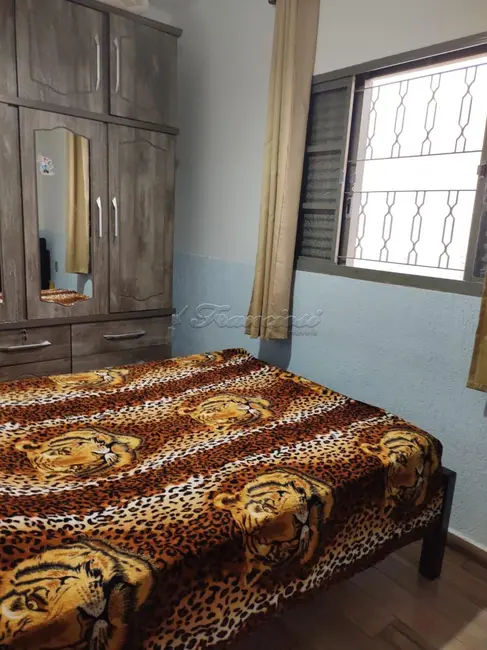 Casa com 2 quartos à venda, 150m2 em Jardim das Rosas, Itapetininga - SP - imagem 8 Foto 8 de Casa com 2 quartos à venda, 150m2 em Jardim das Rosas, Itapetininga - SP