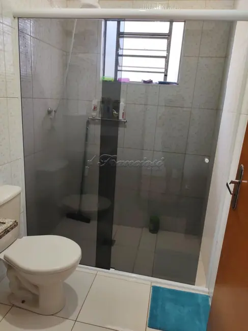 Casa com 2 quartos à venda, 150m2 em Jardim das Rosas, Itapetininga - SP - imagem 6 Foto 6 de Casa com 2 quartos à venda, 150m2 em Jardim das Rosas, Itapetininga - SP