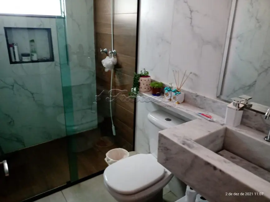 Casa com 2 quartos à venda, 150m2 em Vila Vendramini, Itapetininga - SP - imagem 5 Foto 5 de Casa com 2 quartos à venda, 150m2 em Vila Vendramini, Itapetininga - SP