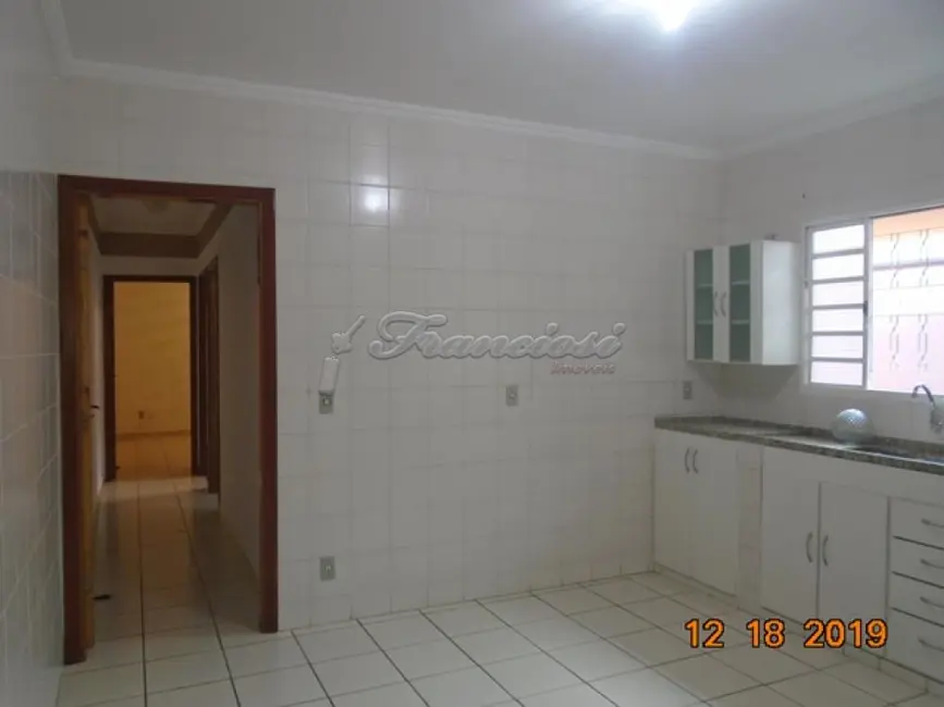 Casa com 2 quartos à venda, 137m2 em Parque Atenas do Sul, Itapetininga - SP - imagem 3 Foto 3 de Casa com 2 quartos à venda, 137m2 em Parque Atenas do Sul, Itapetininga - SP