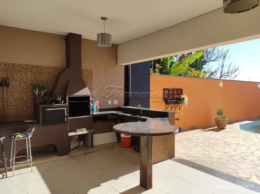 Foto 1 de Casa com 3 quartos à venda, 300m2 em Parque Atenas do Sul, Itapetininga - SP