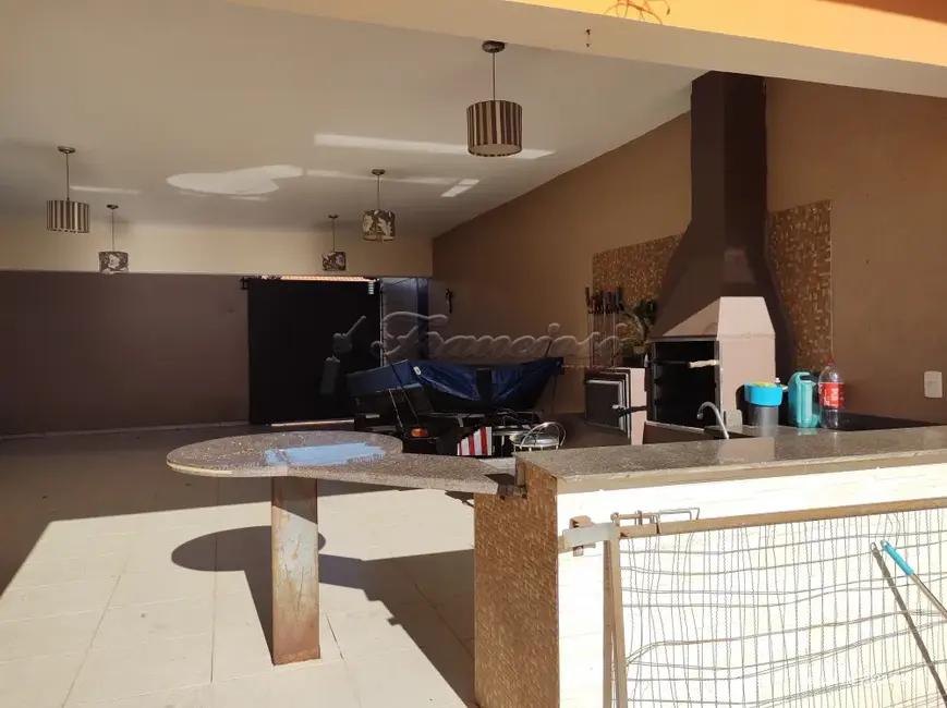 Foto 2 de Casa com 3 quartos à venda, 300m2 em Parque Atenas do Sul, Itapetininga - SP