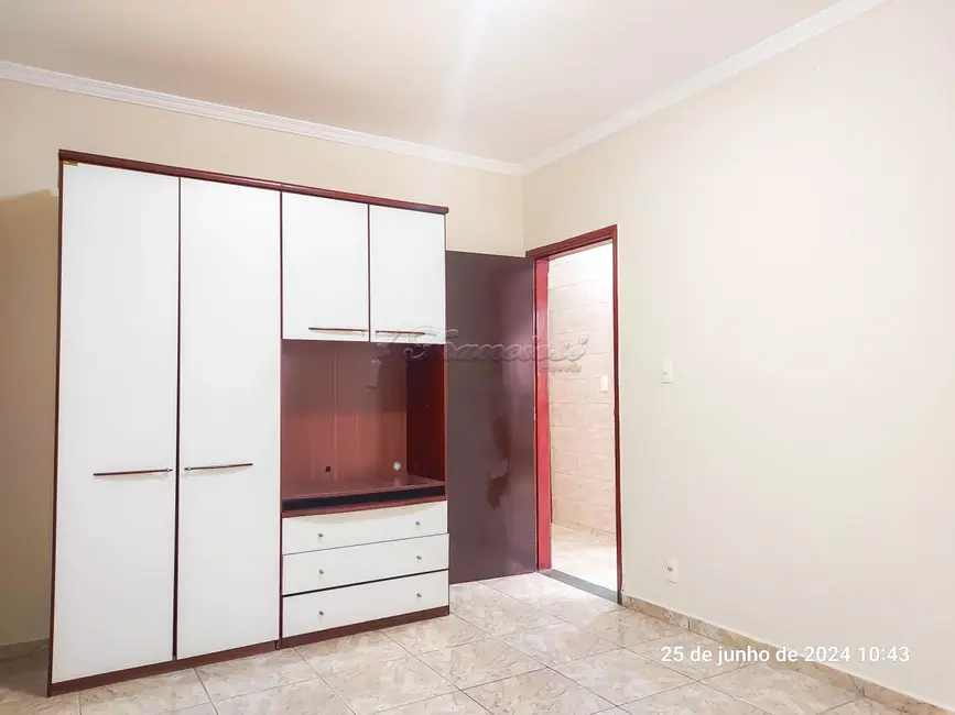 Casa com 3 quartos para alugar, 224m2 em Centro, Itapetininga - SP - imagem 7 Foto 7 de Casa com 3 quartos para alugar, 224m2 em Centro, Itapetininga - SP