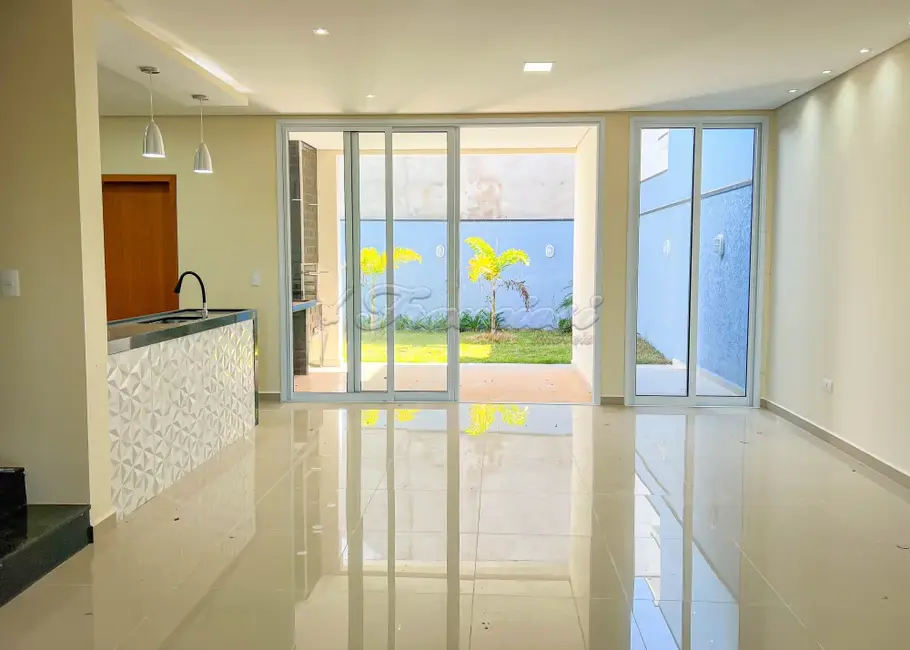 Casa de Condomínio com 3 quartos à venda, 165m2 em Jardim Marabá, Itapetininga - SP - imagem 3 Foto 3 de Casa de Condomínio com 3 quartos à venda, 165m2 em Jardim Marabá, Itapetininga - SP