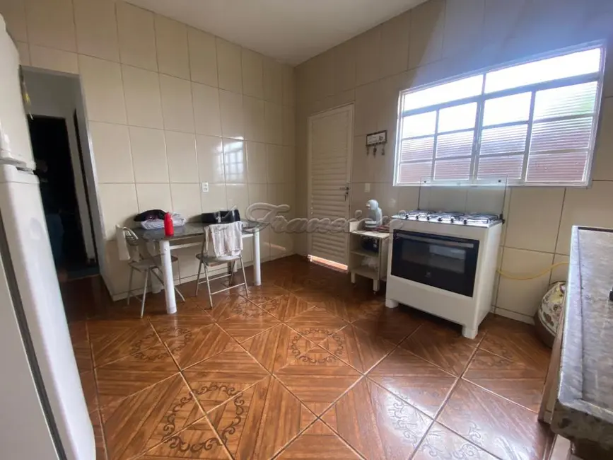 Casa com 3 quartos à venda, 303m2 em Vila Belo Horizonte, Itapetininga - SP - imagem 4 Foto 4 de Casa com 3 quartos à venda, 303m2 em Vila Belo Horizonte, Itapetininga - SP