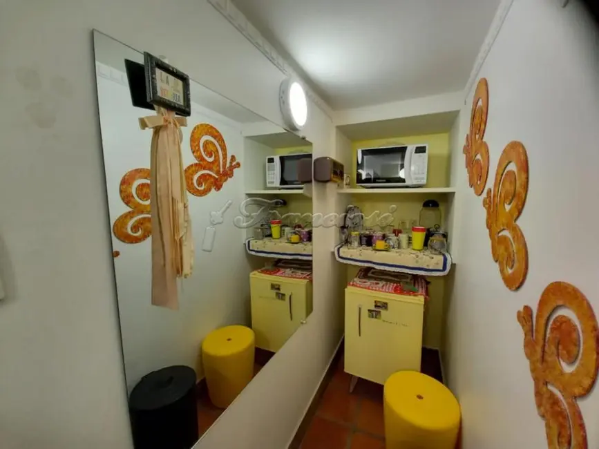 Casa com 4 quartos à venda, 300m2 em Vila Rosa, Itapetininga - SP - imagem 4 Foto 4 de Casa com 4 quartos à venda, 300m2 em Vila Rosa, Itapetininga - SP