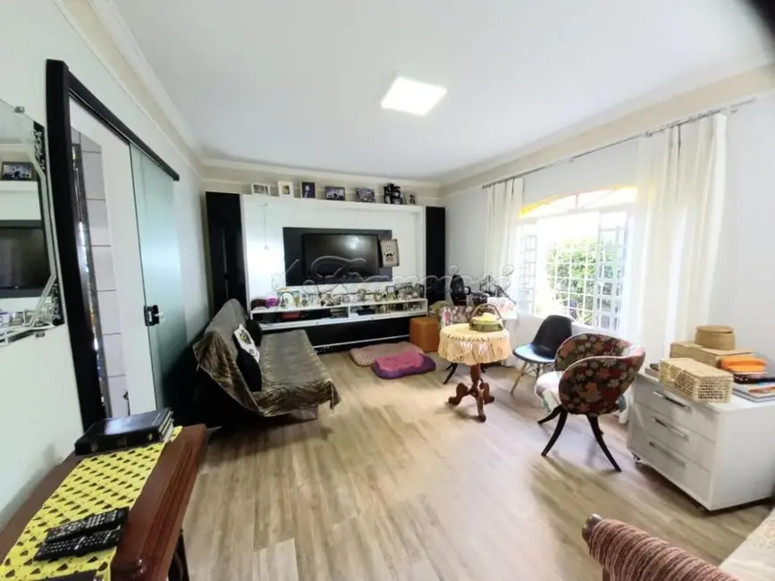 Casa com 4 quartos à venda, 300m2 em Vila Rosa, Itapetininga - SP - imagem 1 Foto 1 de Casa com 4 quartos à venda, 300m2 em Vila Rosa, Itapetininga - SP