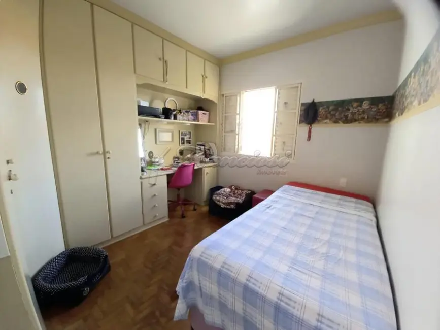 Casa com 4 quartos à venda, 300m2 em Vila Rosa, Itapetininga - SP - imagem 7 Foto 7 de Casa com 4 quartos à venda, 300m2 em Vila Rosa, Itapetininga - SP