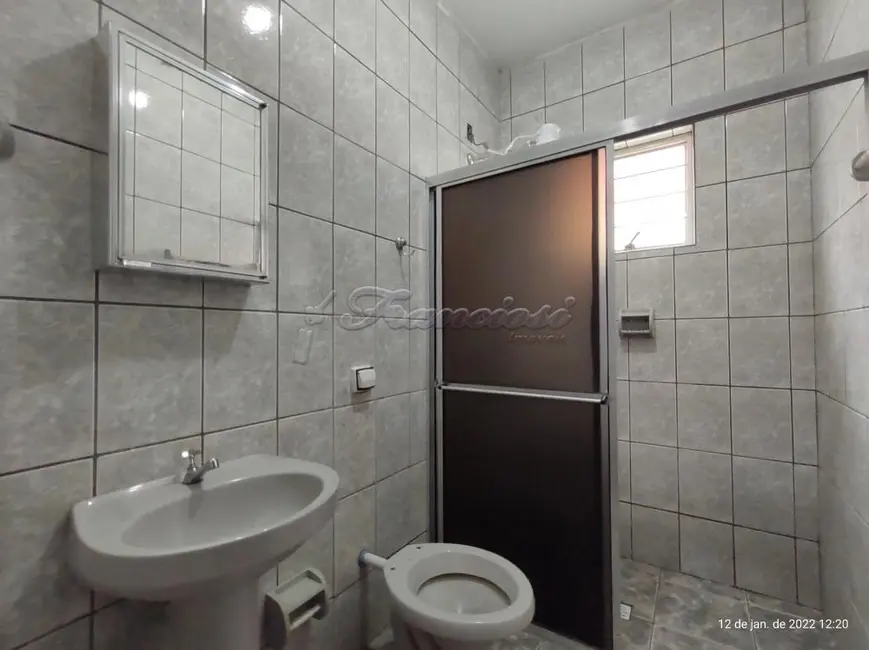 Foto 4 de Casa com 2 quartos para alugar, 98m2 em Itapetininga - SP