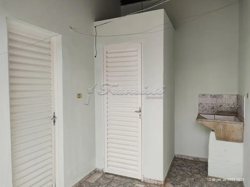 Foto 7 de Casa com 2 quartos para alugar, 98m2 em Itapetininga - SP