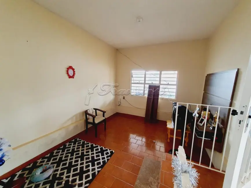 Casa com 3 quartos à venda, 365m2 em Vila Apolo, Itapetininga - SP - imagem 3 Foto 3 de Casa com 3 quartos à venda, 365m2 em Vila Apolo, Itapetininga - SP