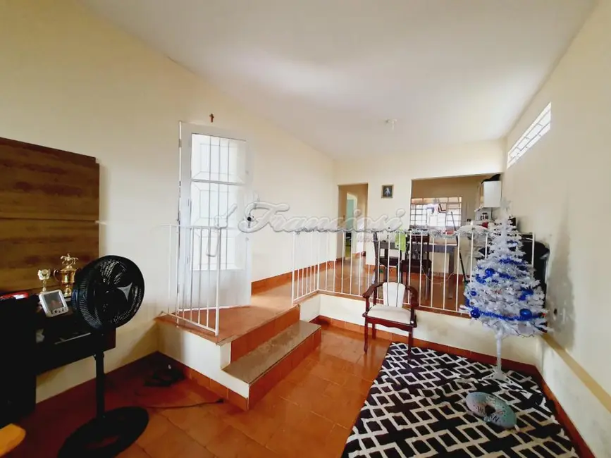 Foto 2 de Casa com 3 quartos à venda, 365m2 em Vila Apolo, Itapetininga - SP