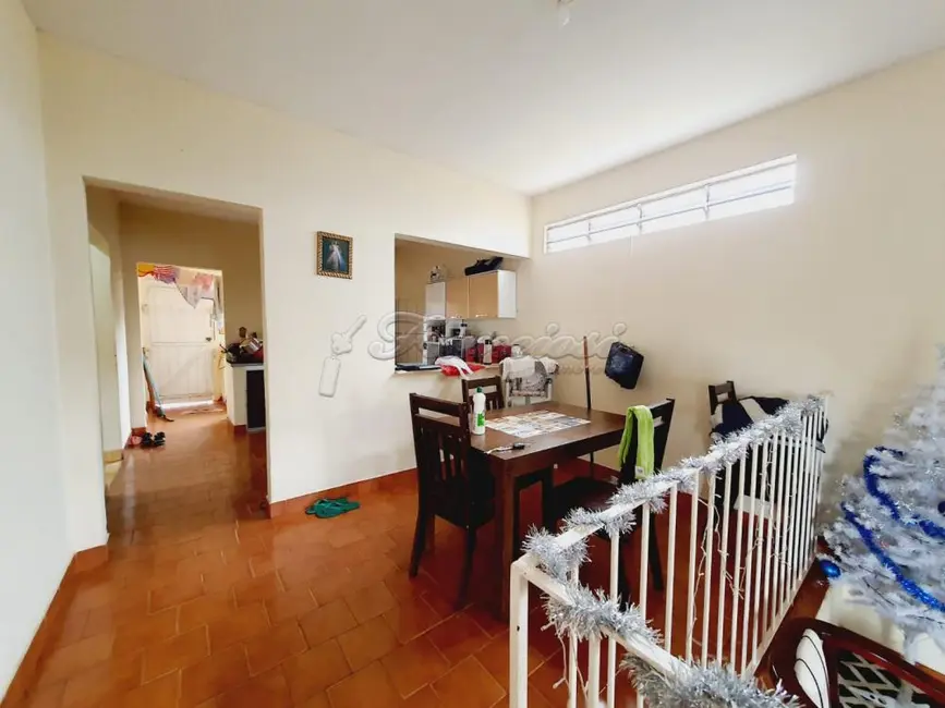 Casa com 3 quartos à venda, 365m2 em Vila Apolo, Itapetininga - SP - imagem 4 Foto 4 de Casa com 3 quartos à venda, 365m2 em Vila Apolo, Itapetininga - SP