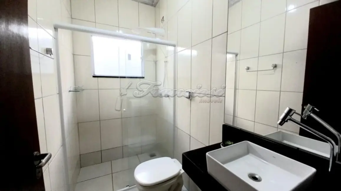 Casa com 2 quartos à venda, 150m2 em Itapetininga - SP - imagem 3 Foto 3 de Casa com 2 quartos à venda, 150m2 em Itapetininga - SP