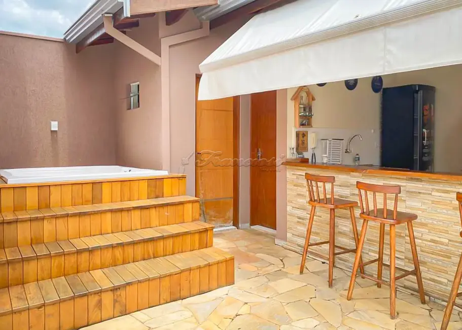 Foto 8 de Casa com 3 quartos à venda, 300m2 em Centro, Campina Do Monte Alegre - SP