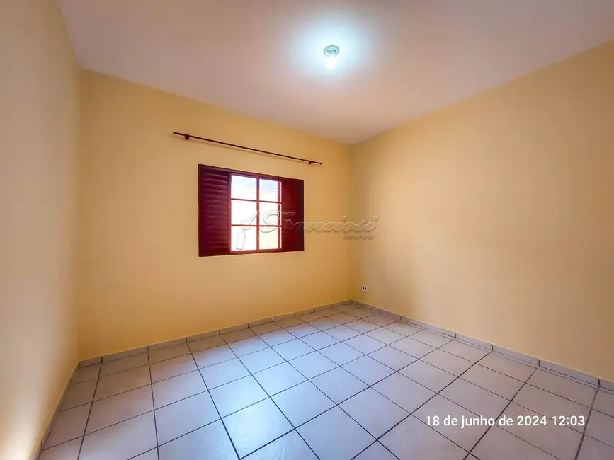 Foto 5 de Casa com 3 quartos para alugar, 107m2 em Parque Atenas do Sul, Itapetininga - SP