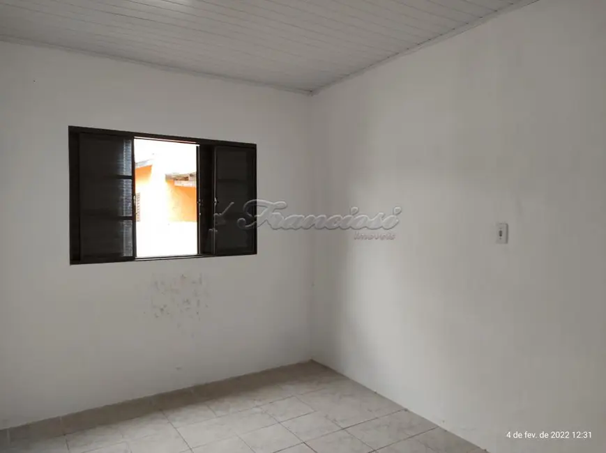 Casa com 1 quarto para alugar, 51m2 em Vila Santa Isabel, Itapetininga - SP - imagem 3 Foto 3 de Casa com 1 quarto para alugar, 51m2 em Vila Santa Isabel, Itapetininga - SP