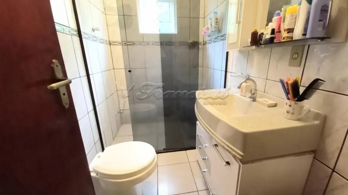 Casa com 2 quartos à venda, 150m2 em Jardim Brasil, Itapetininga - SP - imagem 4 Foto 4 de Casa com 2 quartos à venda, 150m2 em Jardim Brasil, Itapetininga - SP