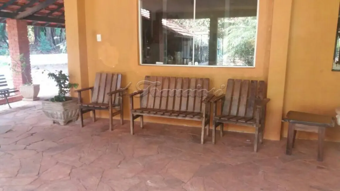 Chácara à venda, 4450m2 em Loteamento Modena, Tatui - SP - imagem 6 Foto 6 de Chácara à venda, 4450m2 em Loteamento Modena, Tatui - SP