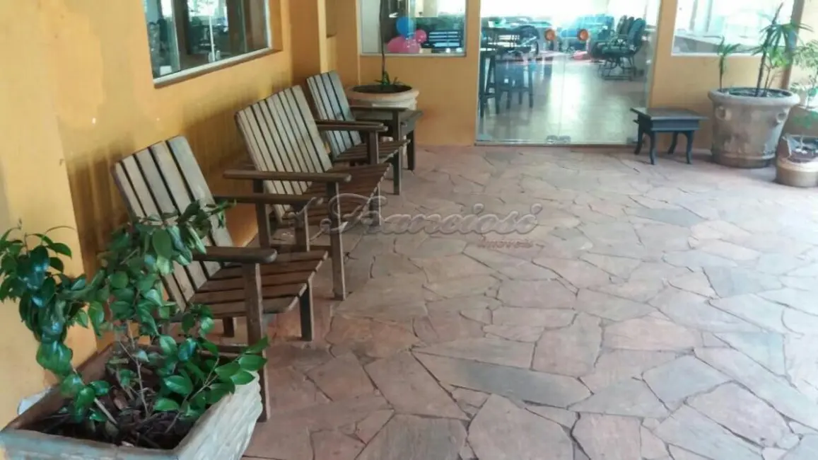 Chácara à venda, 4450m2 em Loteamento Modena, Tatui - SP - imagem 3 Foto 3 de Chácara à venda, 4450m2 em Loteamento Modena, Tatui - SP