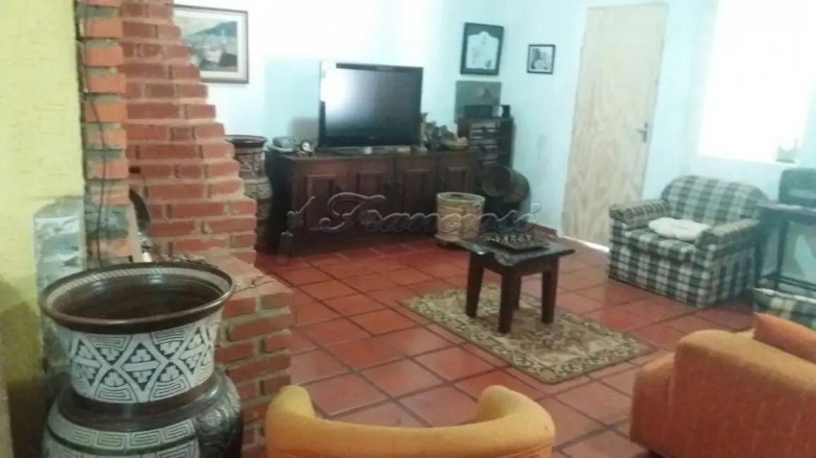 Chácara à venda, 4450m2 em Loteamento Modena, Tatui - SP - imagem 7 Foto 7 de Chácara à venda, 4450m2 em Loteamento Modena, Tatui - SP