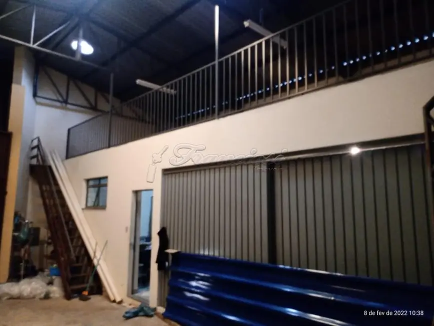 Foto 3 de Sala Comercial para alugar, 250m2 em Vila Aparecida, Itapetininga - SP