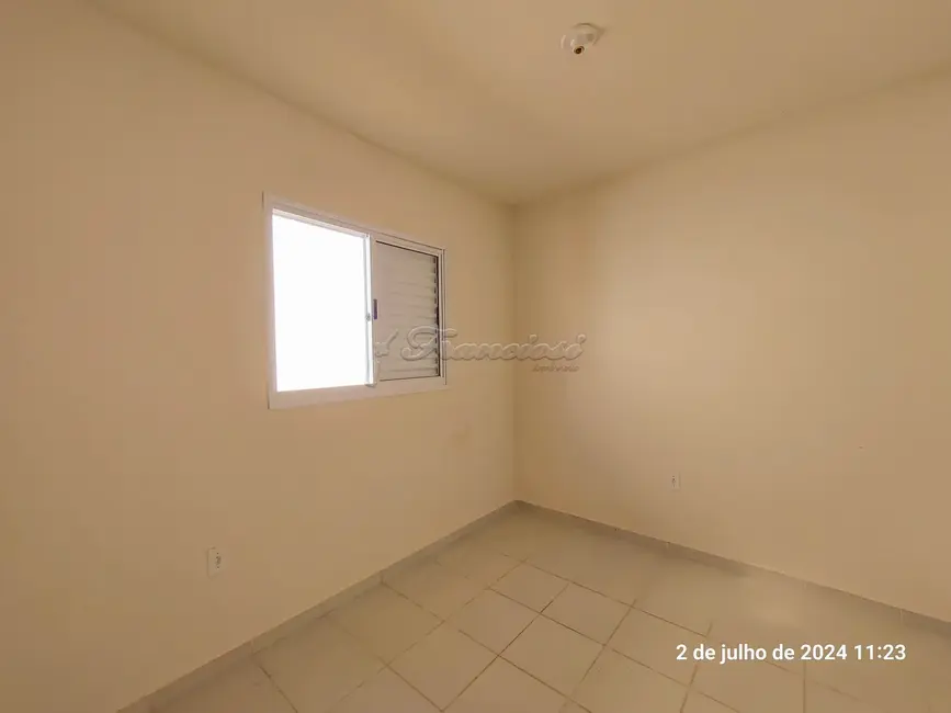 Casa com 2 quartos para alugar, 53m2 em Itapetininga - SP - imagem 3 Foto 3 de Casa com 2 quartos para alugar, 53m2 em Itapetininga - SP