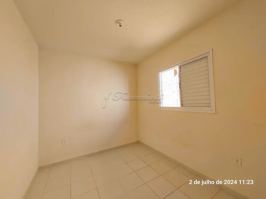 Casa com 2 quartos para alugar, 53m2 em Itapetininga - SP - imagem 5 Foto 5 de Casa com 2 quartos para alugar, 53m2 em Itapetininga - SP