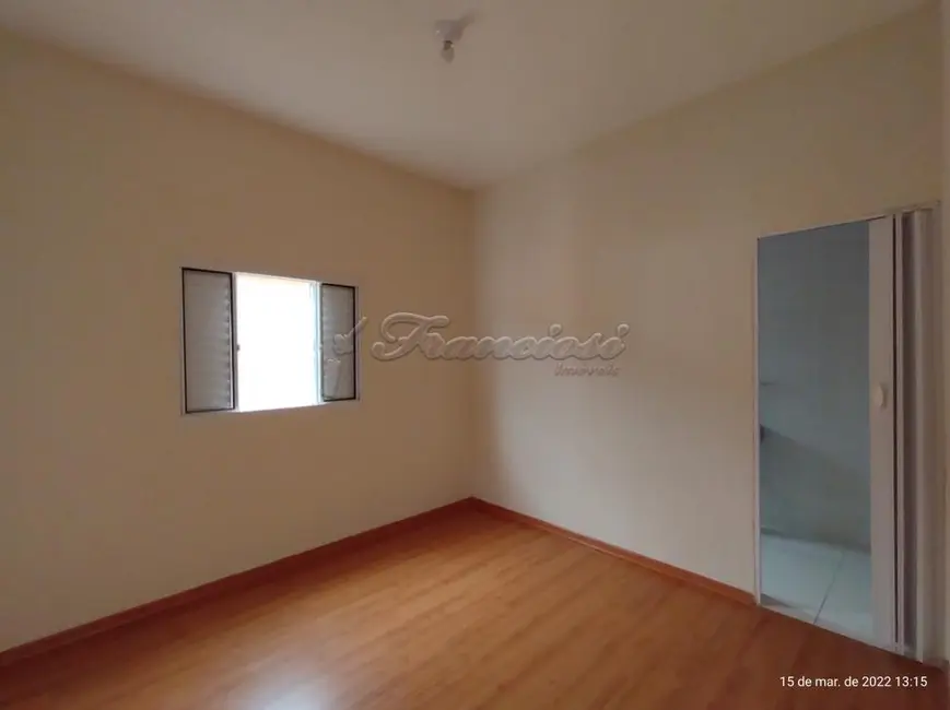 Casa com 2 quartos à venda, 126m2 em Centro, Itapetininga - SP - imagem 6 Foto 6 de Casa com 2 quartos à venda, 126m2 em Centro, Itapetininga - SP