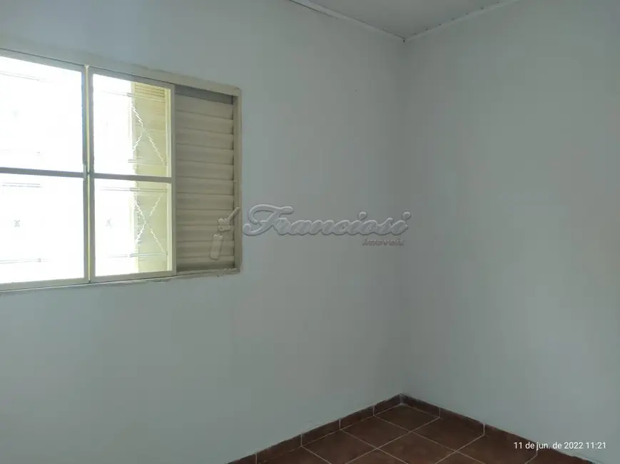 Casa com 3 quartos para alugar, 72m2 em Centro, Itapetininga - SP - imagem 8 Foto 8 de Casa com 3 quartos para alugar, 72m2 em Centro, Itapetininga - SP