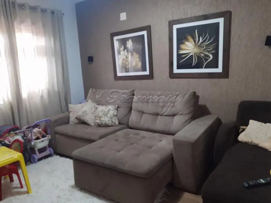 Casa com 3 quartos à venda, 400m2 em Centro, Itapetininga - SP - imagem 5 Foto 5 de Casa com 3 quartos à venda, 400m2 em Centro, Itapetininga - SP