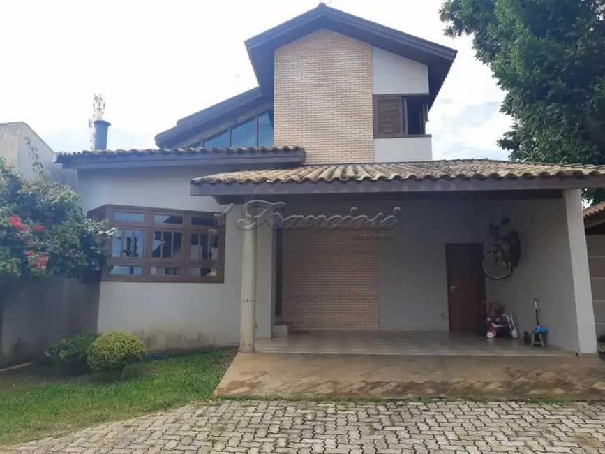 Foto 1 de Casa com 3 quartos à venda, 400m2 em Centro, Itapetininga - SP