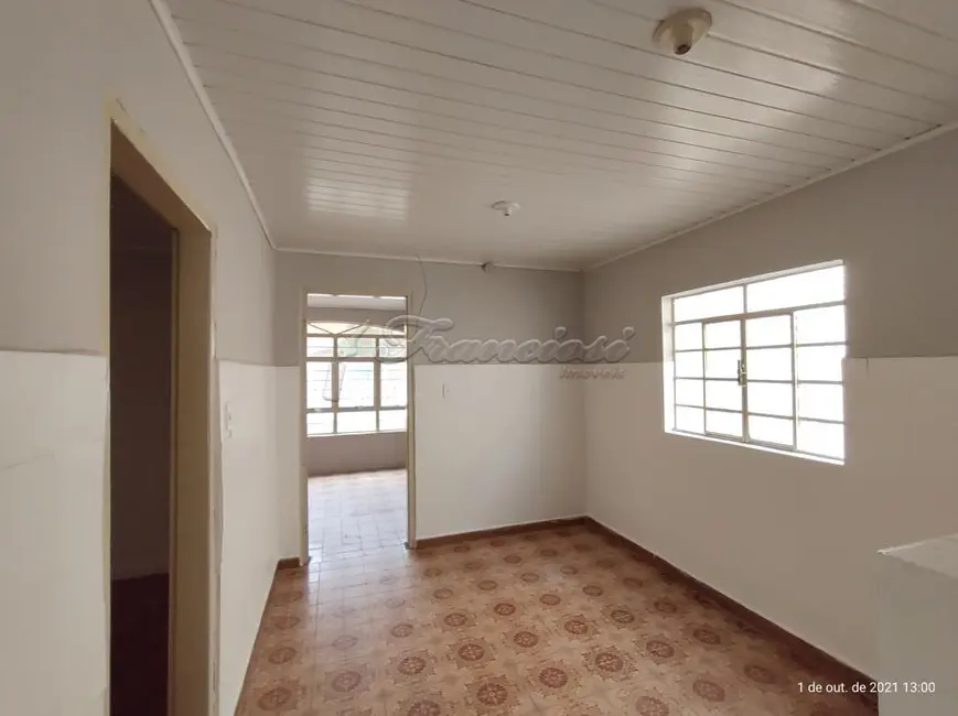 Casa com 3 quartos à venda, 200m2 em Vila Santa Isabel, Itapetininga - SP - imagem 7 Foto 7 de Casa com 3 quartos à venda, 200m2 em Vila Santa Isabel, Itapetininga - SP