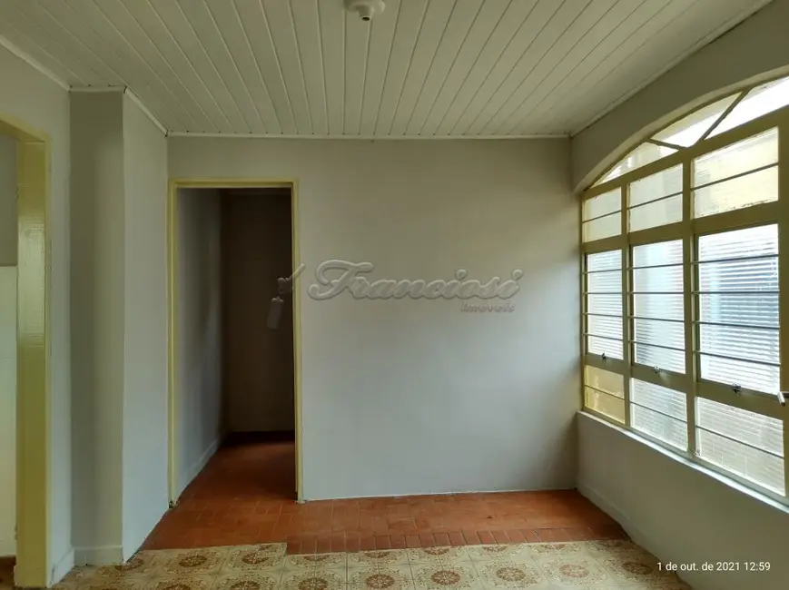 Casa com 3 quartos à venda, 200m2 em Vila Santa Isabel, Itapetininga - SP - imagem 2 Foto 2 de Casa com 3 quartos à venda, 200m2 em Vila Santa Isabel, Itapetininga - SP